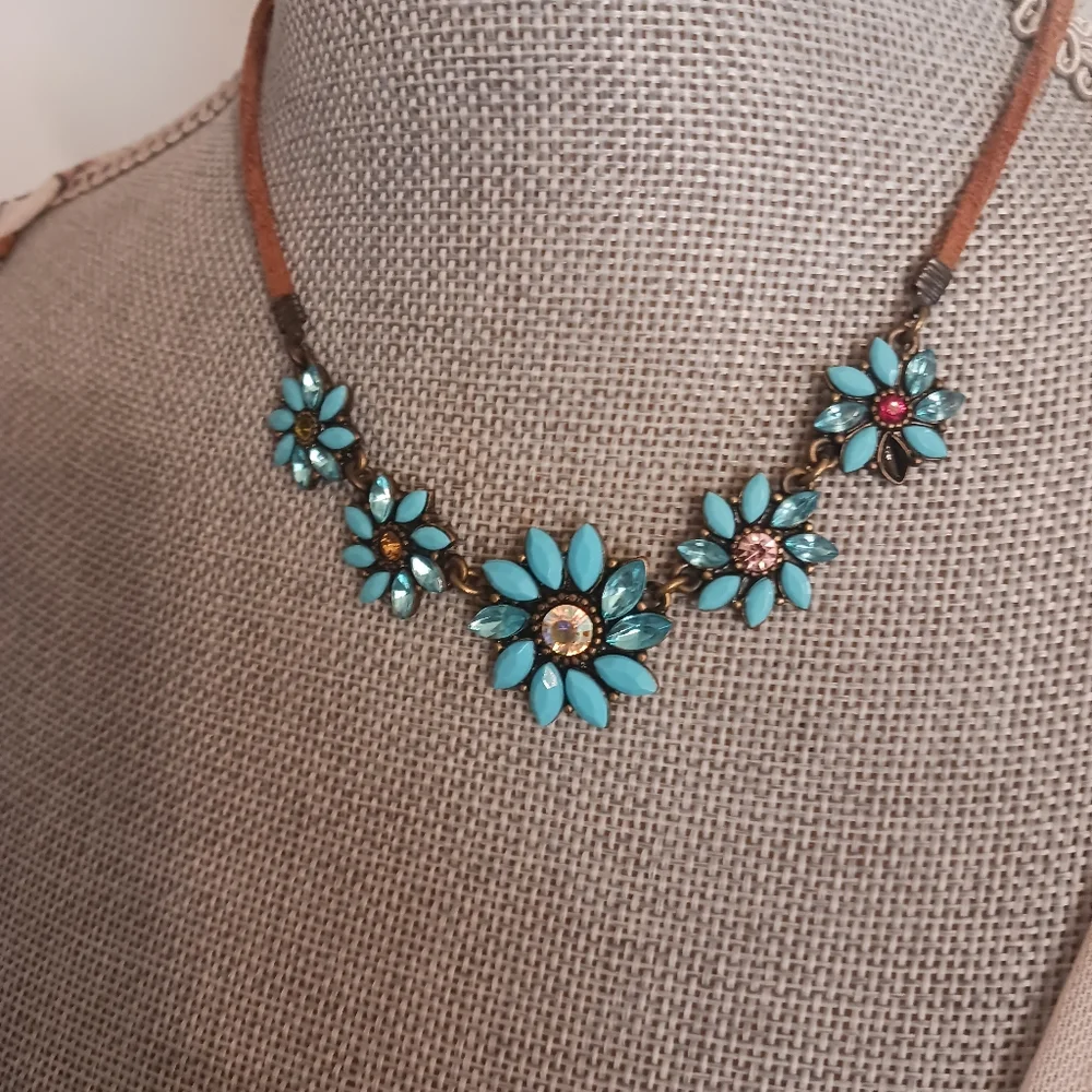 Leather String Rhinestone Necklace - Picture 5 of 11